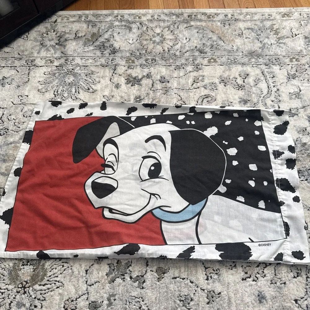 WALT DISNEY 101 DALMATIANS 2 SIDED PILLOWCASE 29